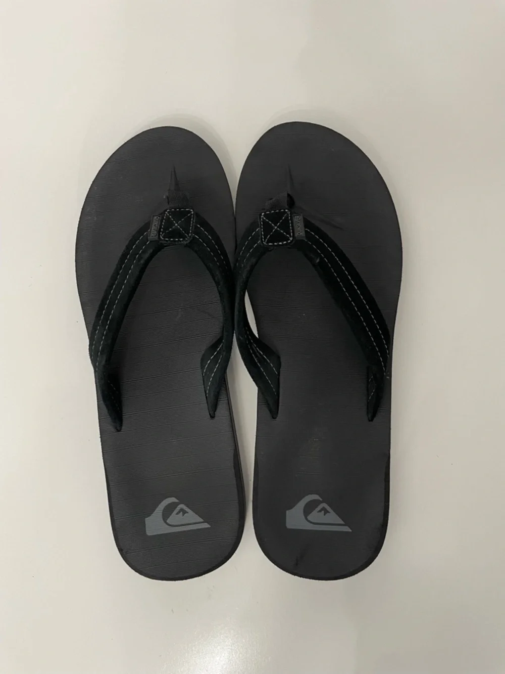 Quiksilver Black Flip Flop Sandals Mens 11 Thong Beach Resortwear Gorpcore Surf